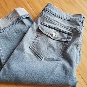 Levi's Capri Jeans